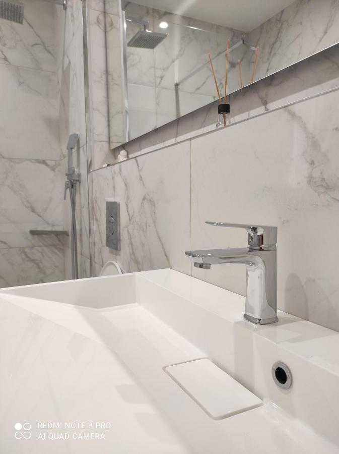 New Modern Apartment Uzhhorod Ngoại thất bức ảnh